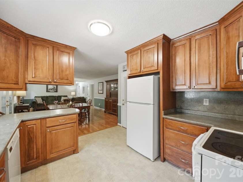 513 Bost Road, Morganton, NC 28655.  MLS# CAR4371426, YatesRealty ID 20318. 