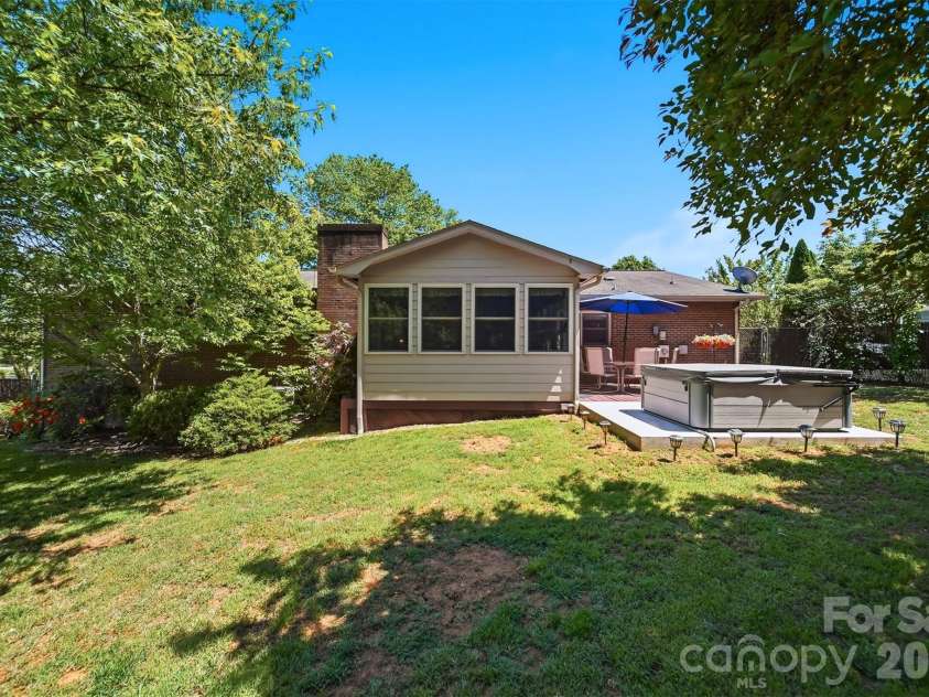 513 Bost Road, Morganton, NC 28655.  MLS# CAR4371426, YatesRealty ID 20318. 