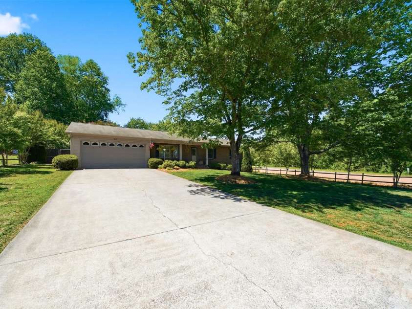 513 Bost Road, Morganton, NC 28655.  MLS# CAR4371426, YatesRealty ID 20318. 