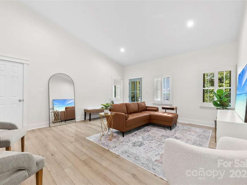 8438 Henry Harris Road, Fort Mill, SC 29707.  MLS# CAR4270633, YatesRealty ID 20318. 