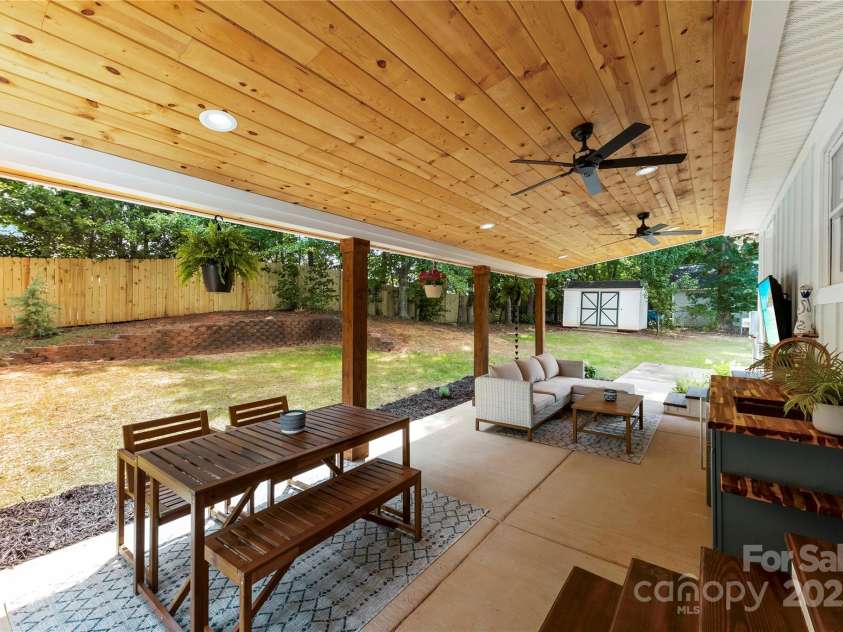 8438 Henry Harris Road, Fort Mill, SC 29707.  MLS# CAR4270633, YatesRealty ID 20318. 