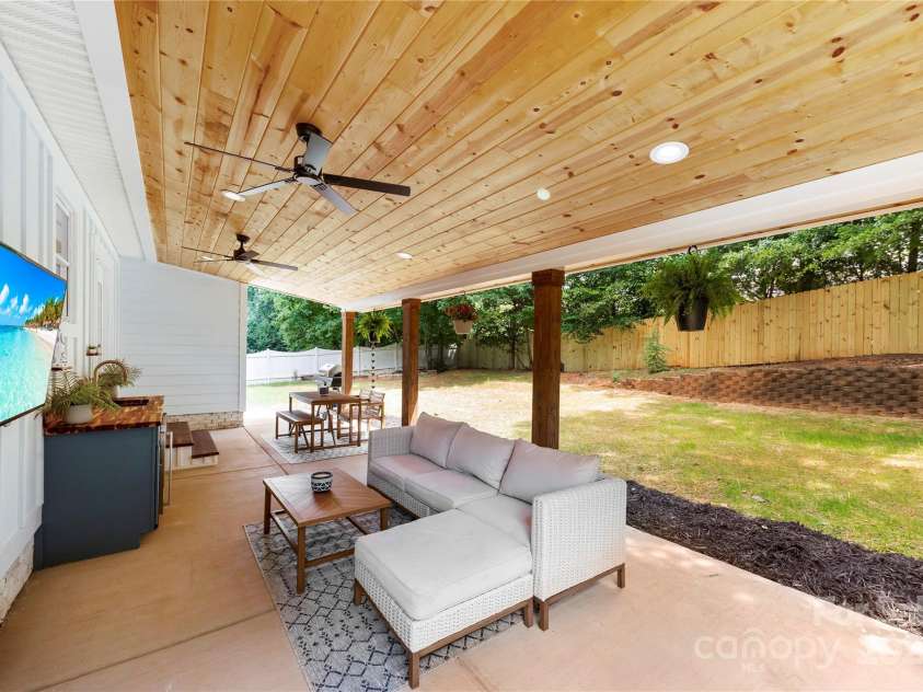 8438 Henry Harris Road, Fort Mill, SC 29707.  MLS# CAR4270633, YatesRealty ID 20318. 