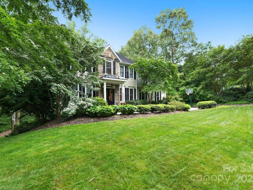226 Duncan Estate Drive, Fletcher, NC 28732.  MLS# CAR4259177, YatesRealty ID 20319. 