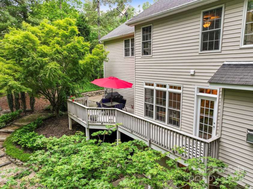 226 Duncan Estate Drive, Fletcher, NC 28732.  MLS# CAR4259177, YatesRealty ID 20319. 