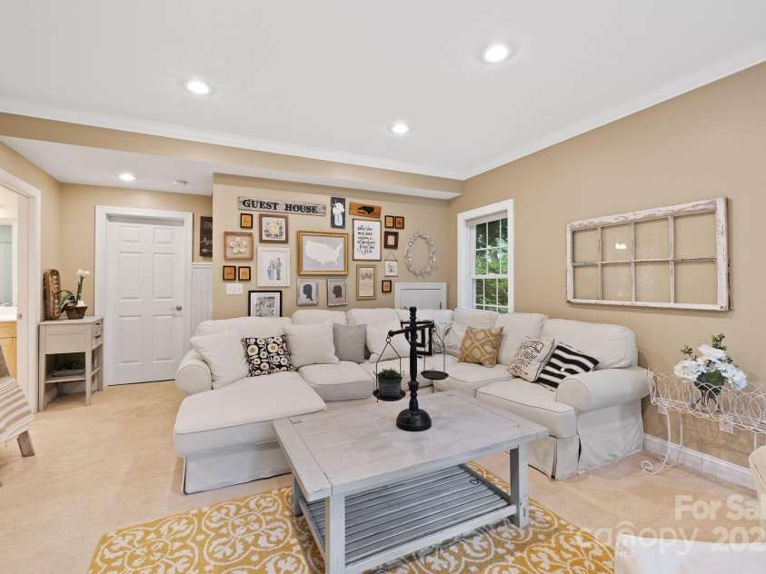 226 Duncan Estate Drive, Fletcher, NC 28732.  MLS# CAR4259177, YatesRealty ID 20319. 