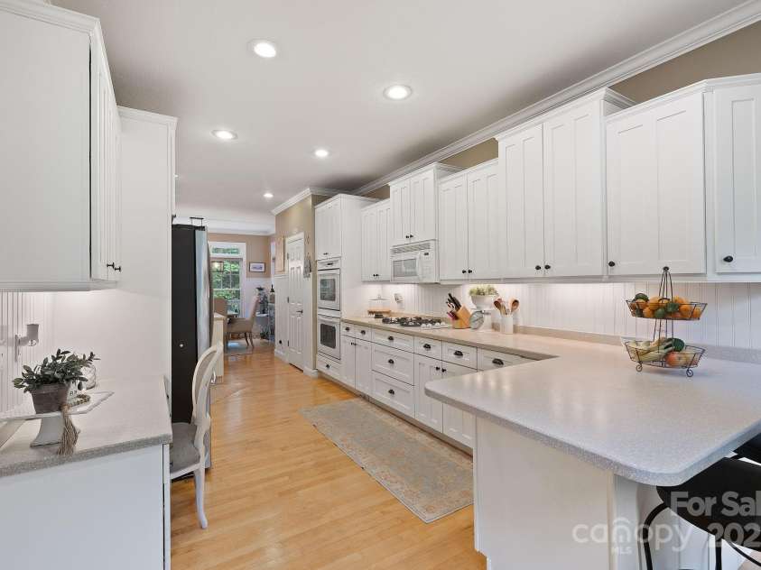 226 Duncan Estate Drive, Fletcher, NC 28732.  MLS# CAR4259177, YatesRealty ID 20319. 