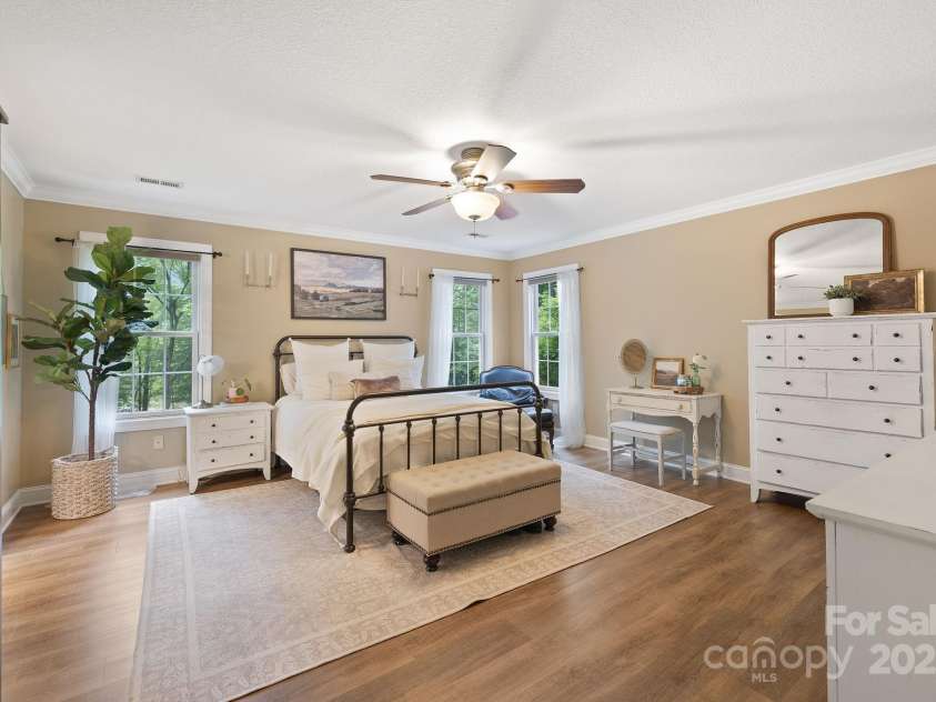 226 Duncan Estate Drive, Fletcher, NC 28732.  MLS# CAR4259177, YatesRealty ID 20319. 