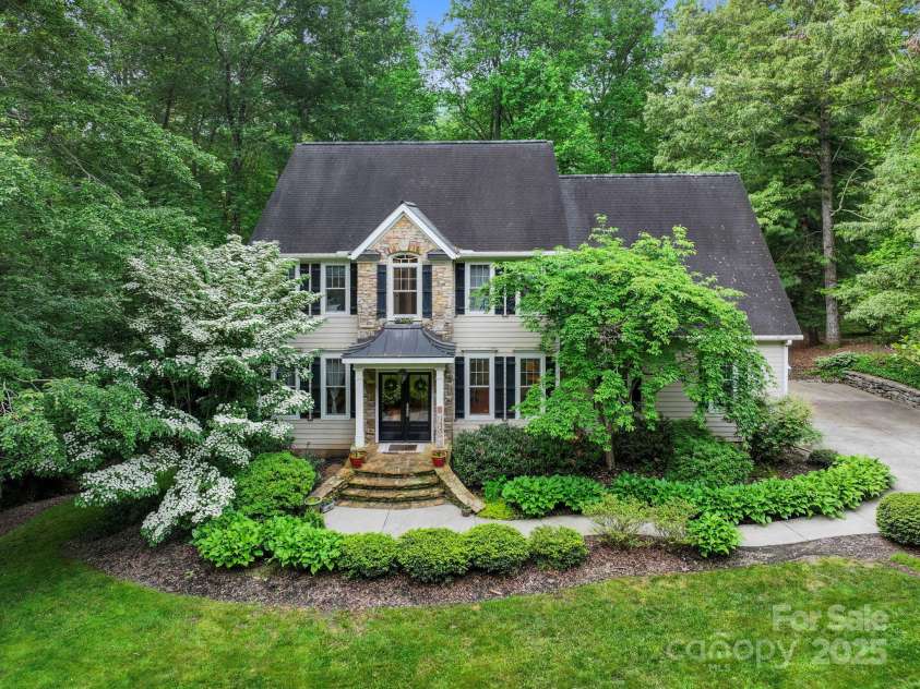 226 Duncan Estate Drive, Fletcher, NC 28732.  MLS# CAR4259177, YatesRealty ID 20319. 