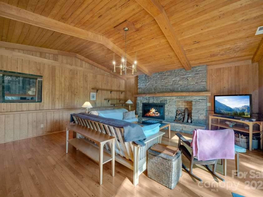 1412 Valmont Drive, Hendersonville, NC 28791.  MLS# CAR4258436, YatesRealty ID 2032. 