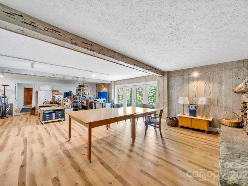 1412 Valmont Drive, Hendersonville, NC 28791.  MLS# CAR4258436, YatesRealty ID 2032. 