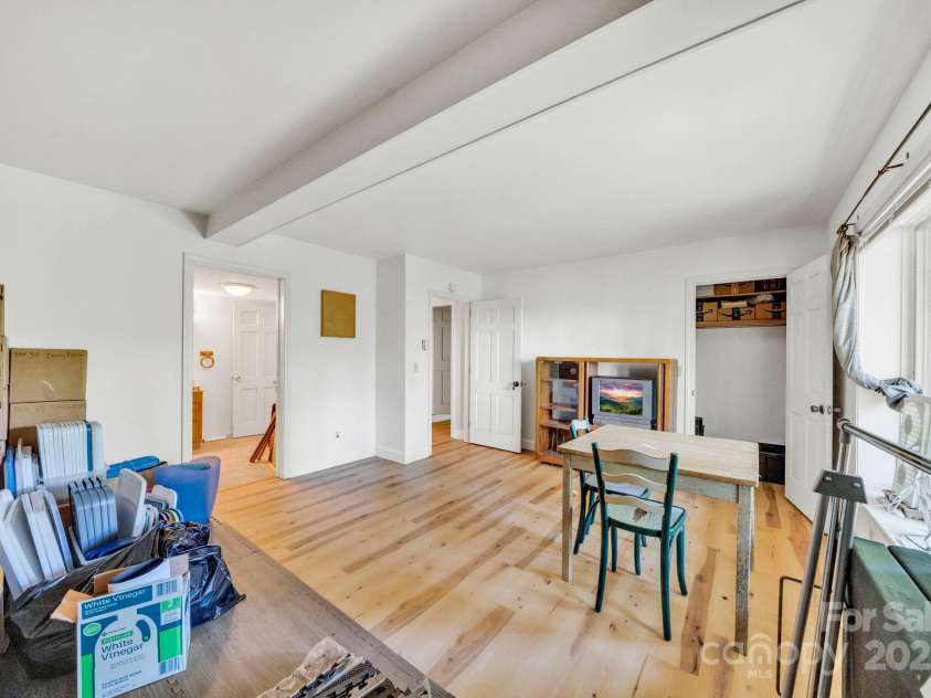 1412 Valmont Drive, Hendersonville, NC 28791.  MLS# CAR4258436, YatesRealty ID 2032. 