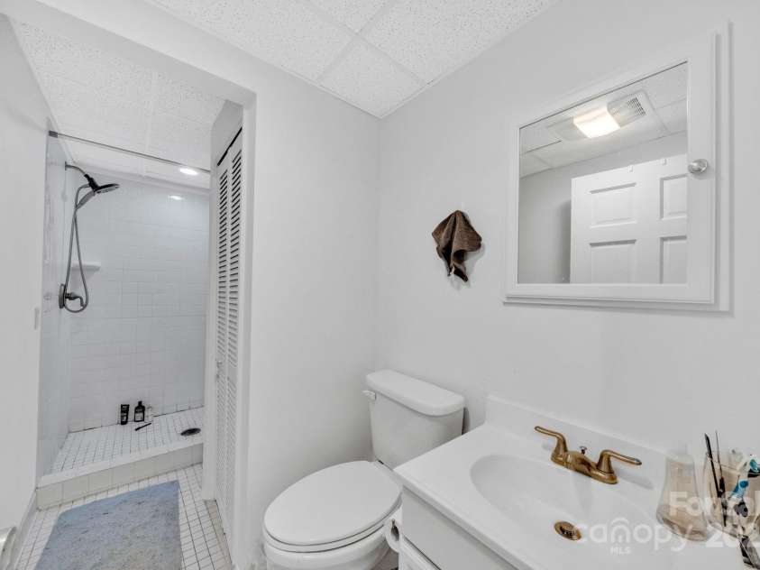 1412 Valmont Drive, Hendersonville, NC 28791.  MLS# CAR4258436, YatesRealty ID 2032. 