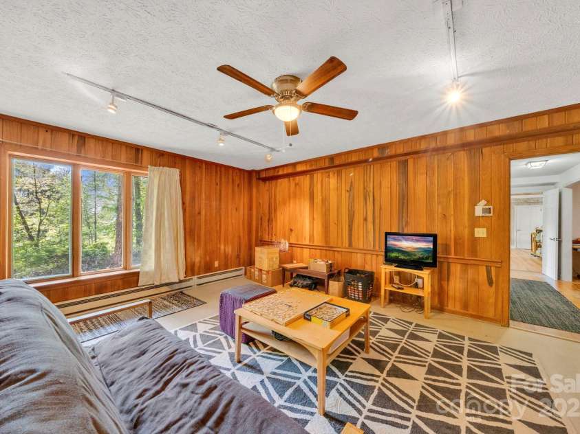 1412 Valmont Drive, Hendersonville, NC 28791.  MLS# CAR4258436, YatesRealty ID 2032. 