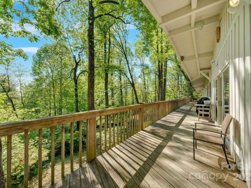 1412 Valmont Drive, Hendersonville, NC 28791.  MLS# CAR4258436, YatesRealty ID 2032. 