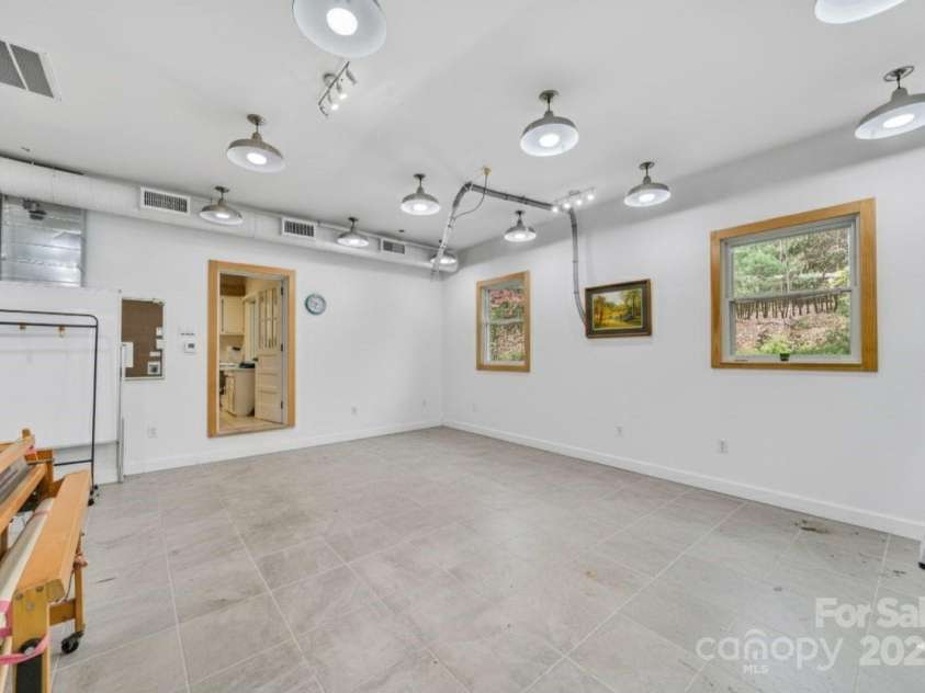 1412 Valmont Drive, Hendersonville, NC 28791.  MLS# CAR4258436, YatesRealty ID 2032. Virtualy staged