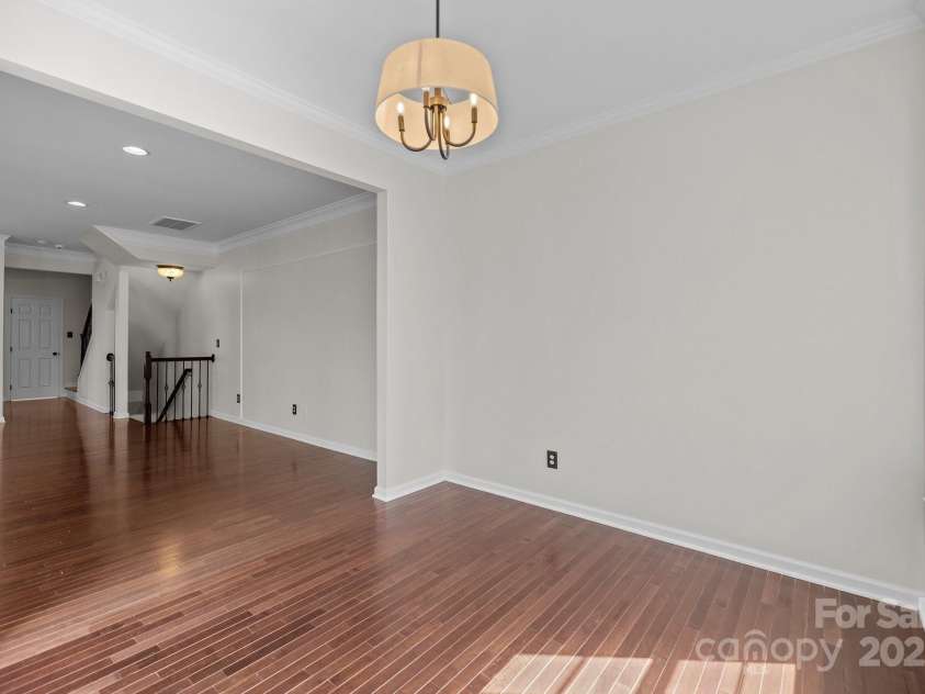 225 Lincoln Street, Charlotte, NC 28203.  MLS# CAR4232927, YatesRealty ID 2032. 