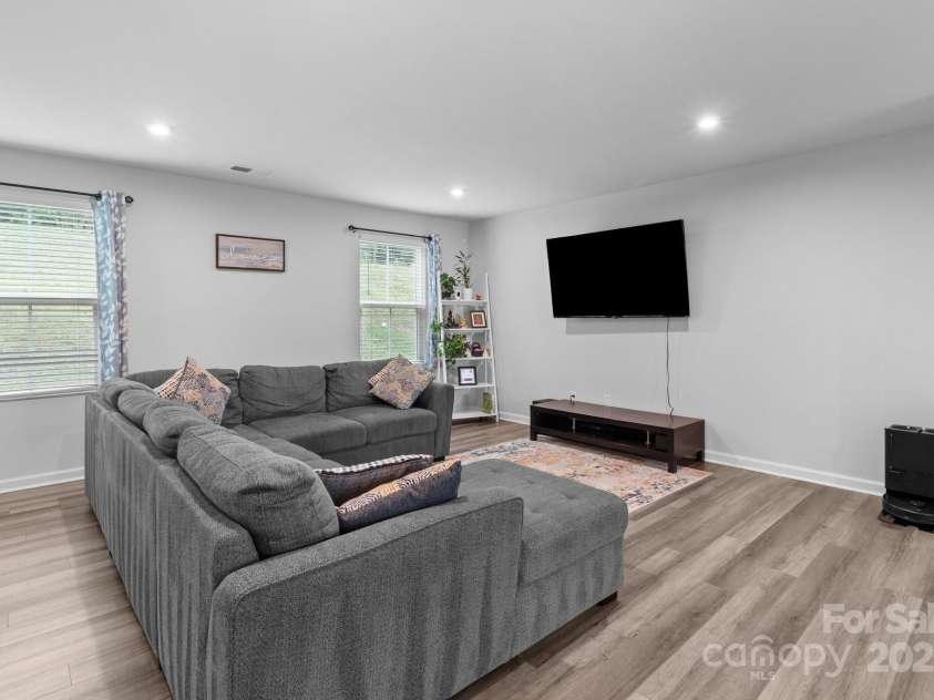 703 Pointe Andrews Drive, Concord, NC 28025.  MLS# CAR4256892, YatesRealty ID 20320. 