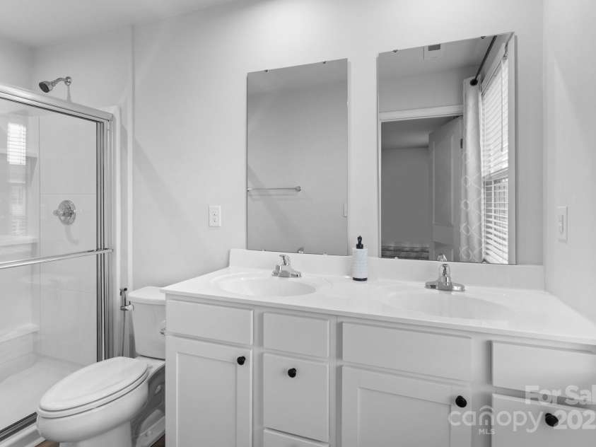 703 Pointe Andrews Drive, Concord, NC 28025.  MLS# CAR4256892, YatesRealty ID 20320. 