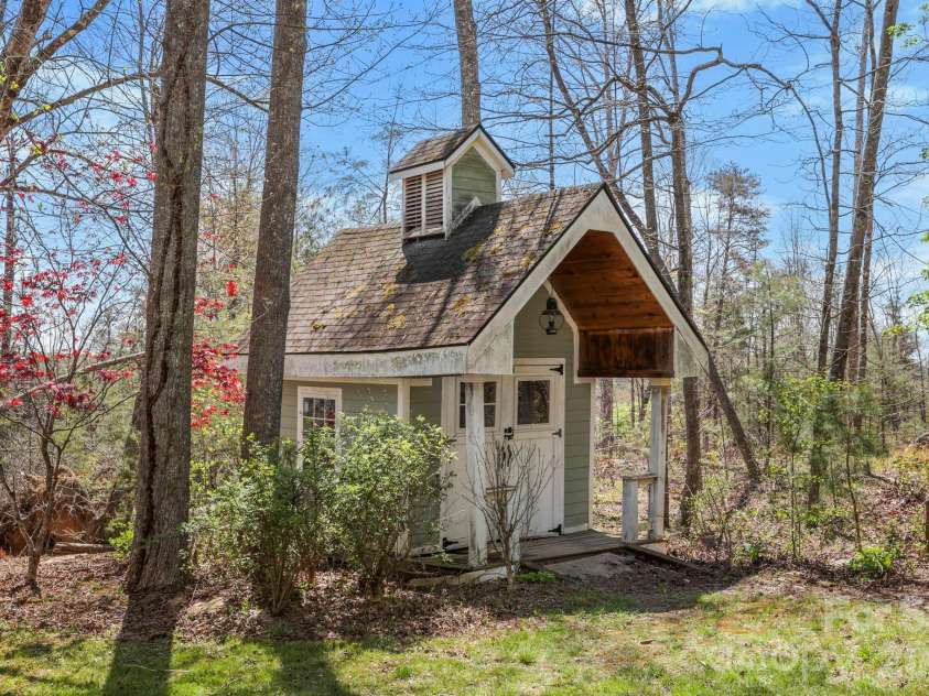 10 Eagle Drive, Hendersonville, NC 28792.  MLS# CAR4365502, YatesRealty ID 20321. Shed with double entry doors