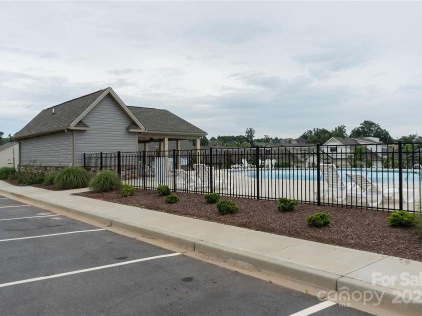 660 Highgarden Lane, Boiling Springs, SC 29316.  MLS# CAR4270781, YatesRealty ID 20321. 