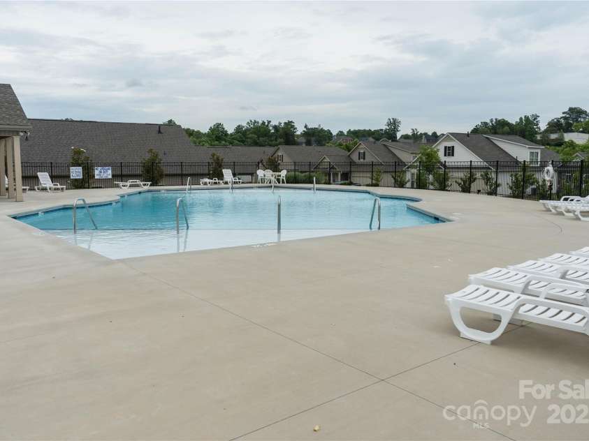 660 Highgarden Lane, Boiling Springs, SC 29316.  MLS# CAR4270781, YatesRealty ID 20321. 