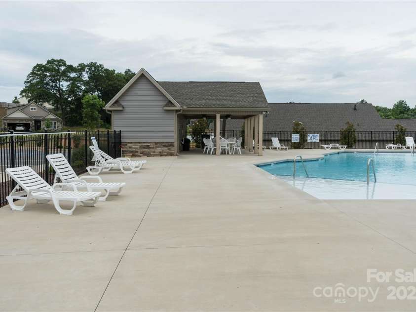 660 Highgarden Lane, Boiling Springs, SC 29316.  MLS# CAR4270781, YatesRealty ID 20321. 