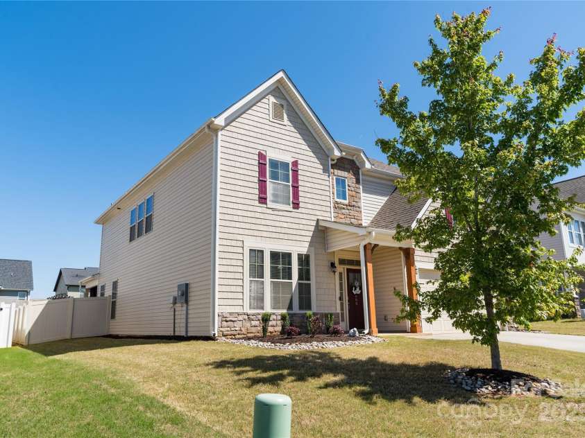 660 Highgarden Lane, Boiling Springs, SC 29316.  MLS# CAR4270781, YatesRealty ID 20321. 