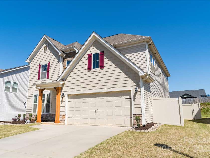 660 Highgarden Lane, Boiling Springs, SC 29316.  MLS# CAR4270781, YatesRealty ID 20321. 