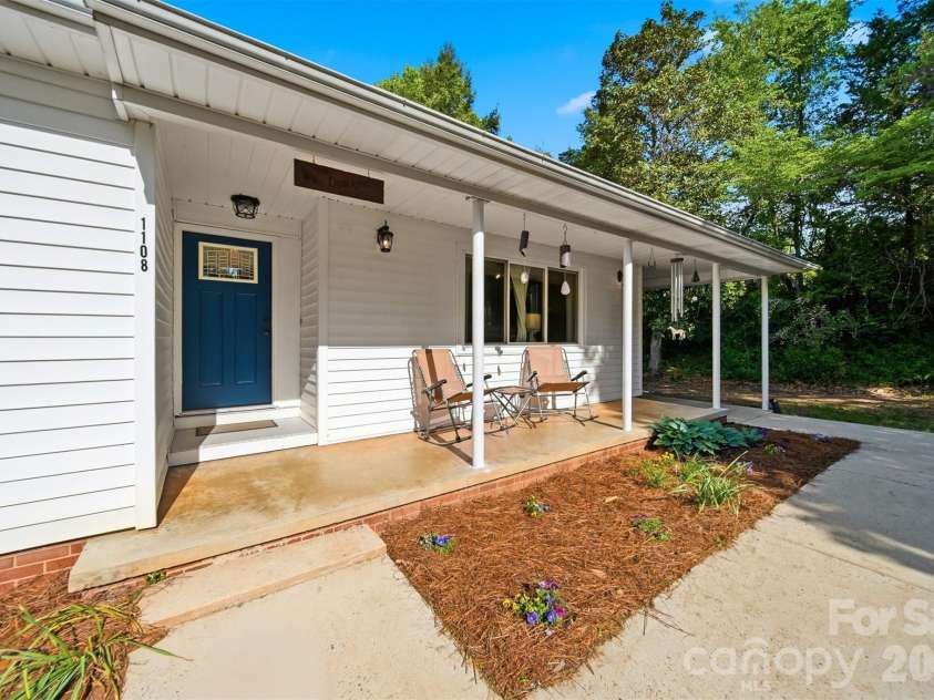 1108 Delwood Drive, Lenoir, NC 28645.  MLS# CAR4377614, YatesRealty ID 20322. 