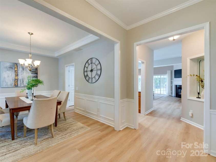 9607 Kestral Ridge Drive, Charlotte, NC 28269.  MLS# CAR4237682, YatesRealty ID 20323. 