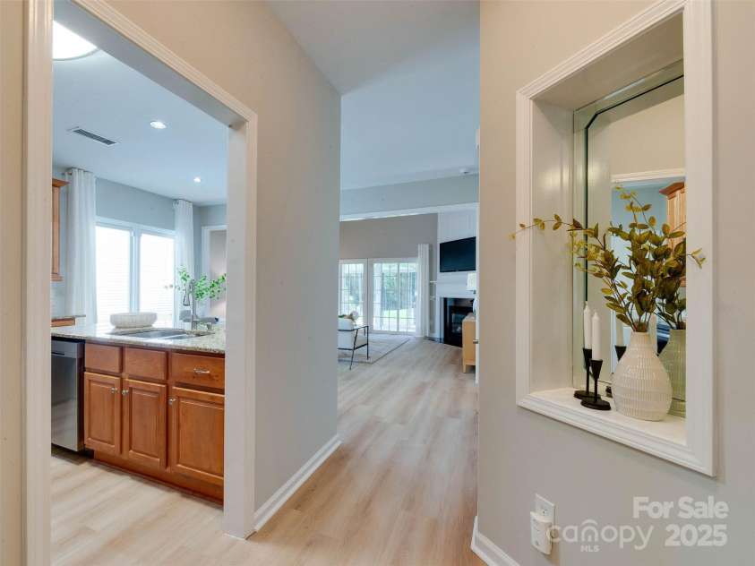 9607 Kestral Ridge Drive, Charlotte, NC 28269.  MLS# CAR4237682, YatesRealty ID 20323. 
