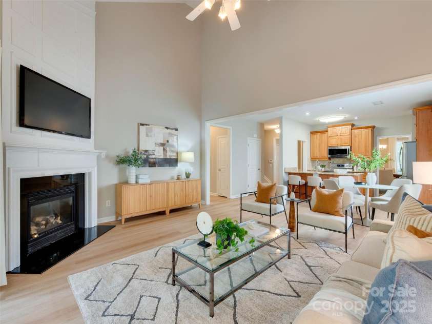 9607 Kestral Ridge Drive, Charlotte, NC 28269.  MLS# CAR4237682, YatesRealty ID 20323. 