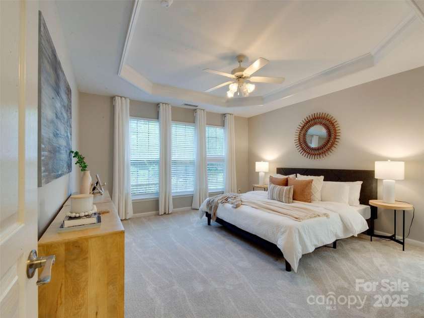 9607 Kestral Ridge Drive, Charlotte, NC 28269.  MLS# CAR4237682, YatesRealty ID 20323. 