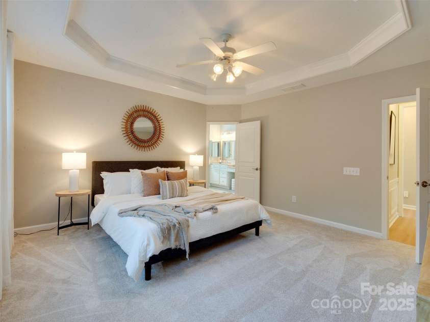9607 Kestral Ridge Drive, Charlotte, NC 28269.  MLS# CAR4237682, YatesRealty ID 20323. 