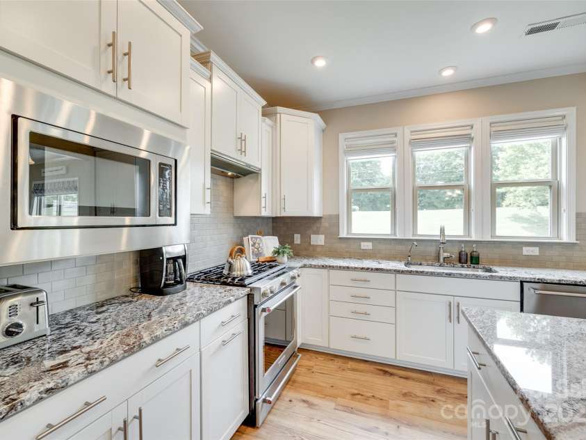 4511 Middlebury Lane, Fort Mill, SC 29715.  MLS# CAR4262608, YatesRealty ID 20324. 