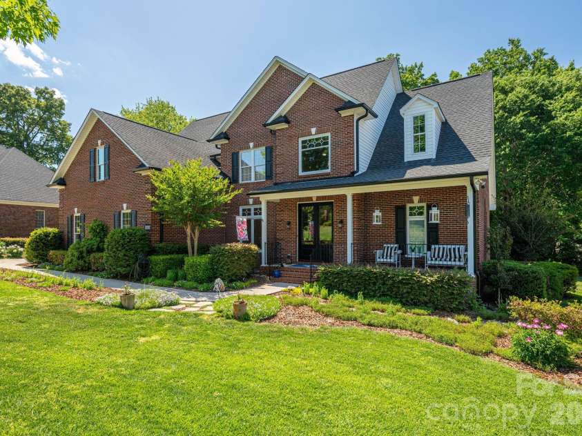 5029 Graystone Estates Drive, Belmont, NC 28012.  MLS# CAR4374658, YatesRealty ID 20325. 