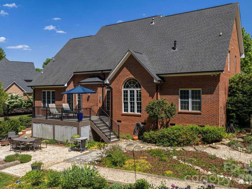 5029 Graystone Estates Drive, Belmont, NC 28012.  MLS# CAR4374658, YatesRealty ID 20325. 