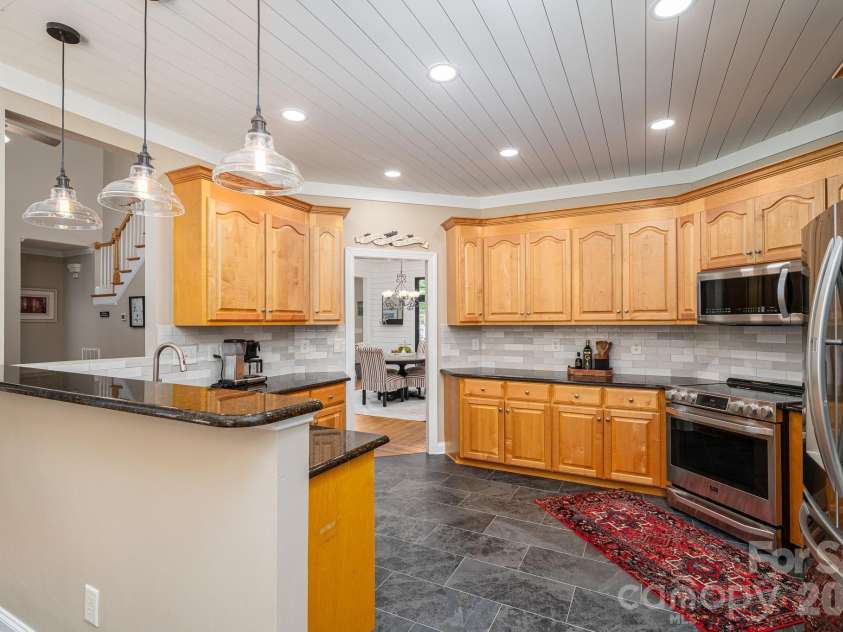 5029 Graystone Estates Drive, Belmont, NC 28012.  MLS# CAR4374658, YatesRealty ID 20325. 