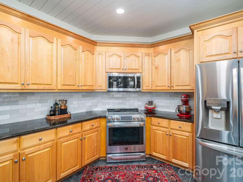 5029 Graystone Estates Drive, Belmont, NC 28012.  MLS# CAR4374658, YatesRealty ID 20325. 