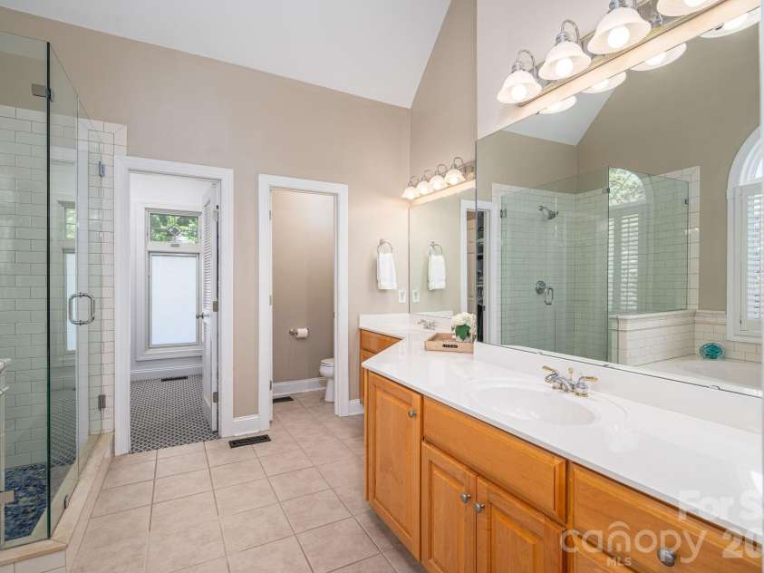 5029 Graystone Estates Drive, Belmont, NC 28012.  MLS# CAR4374658, YatesRealty ID 20325. 