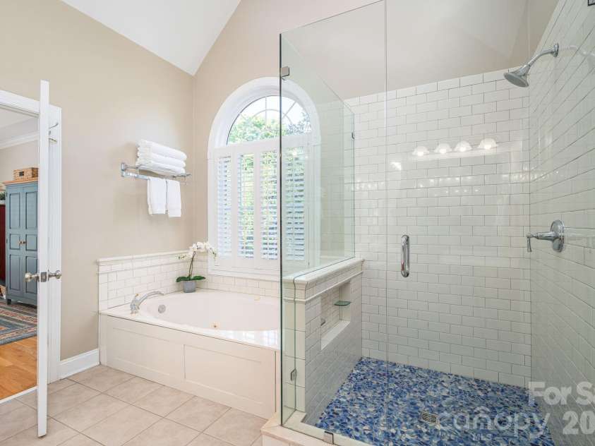 5029 Graystone Estates Drive, Belmont, NC 28012.  MLS# CAR4374658, YatesRealty ID 20325. 