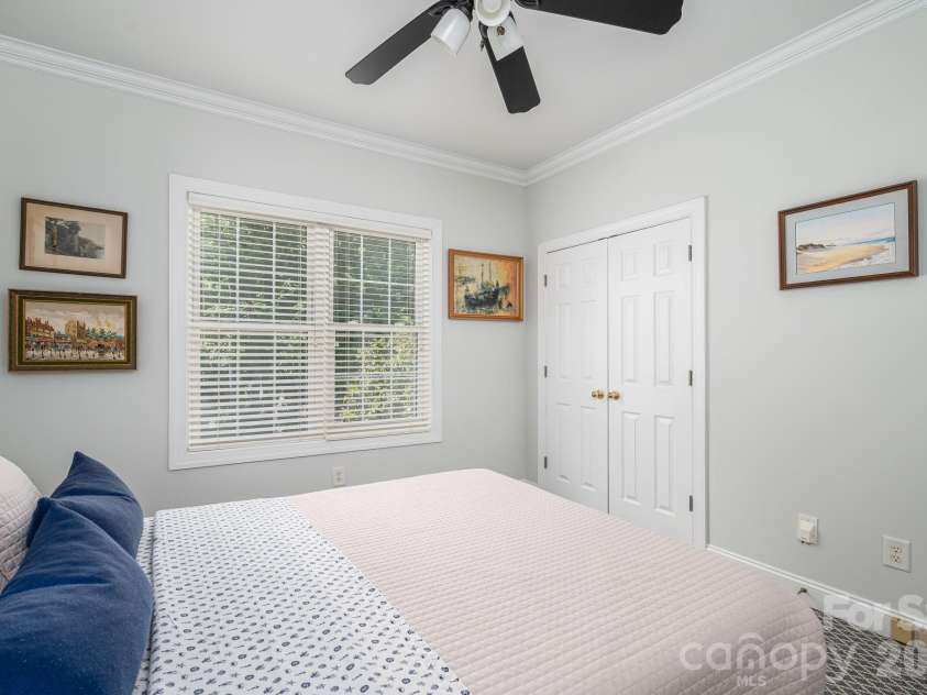 5029 Graystone Estates Drive, Belmont, NC 28012.  MLS# CAR4374658, YatesRealty ID 20325. 