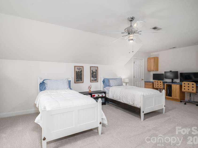 5029 Graystone Estates Drive, Belmont, NC 28012.  MLS# CAR4374658, YatesRealty ID 20325. 