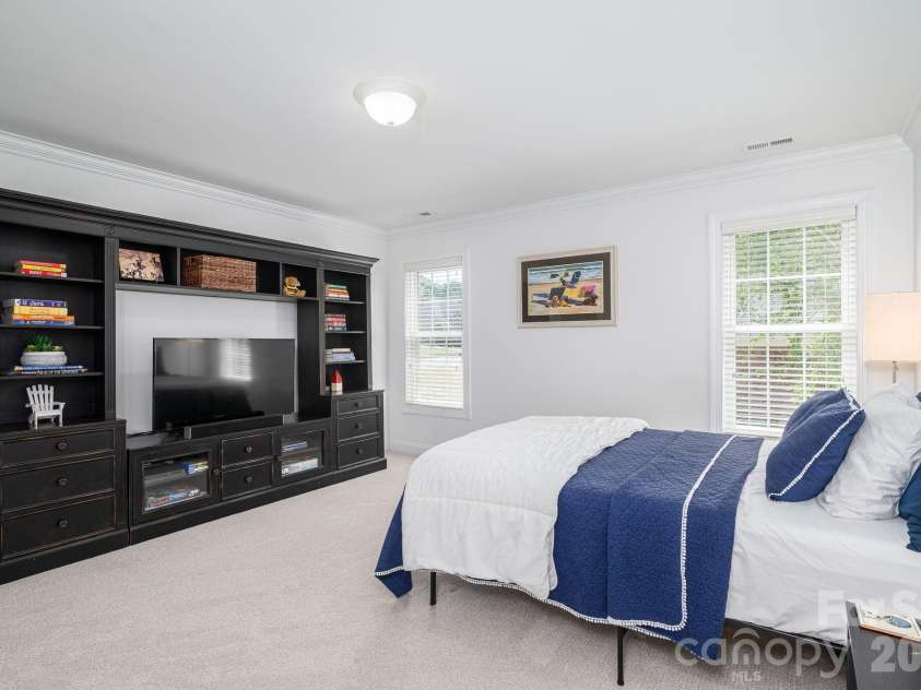 5029 Graystone Estates Drive, Belmont, NC 28012.  MLS# CAR4374658, YatesRealty ID 20325. 