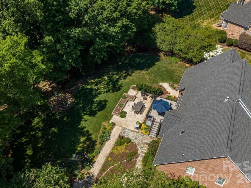 5029 Graystone Estates Drive, Belmont, NC 28012.  MLS# CAR4374658, YatesRealty ID 20325. 
