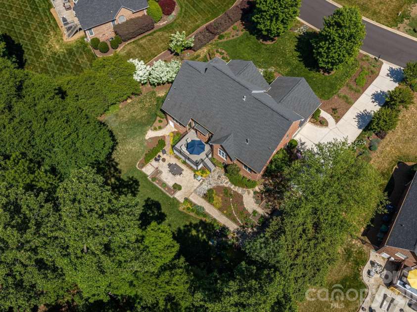 5029 Graystone Estates Drive, Belmont, NC 28012.  MLS# CAR4374658, YatesRealty ID 20325. 