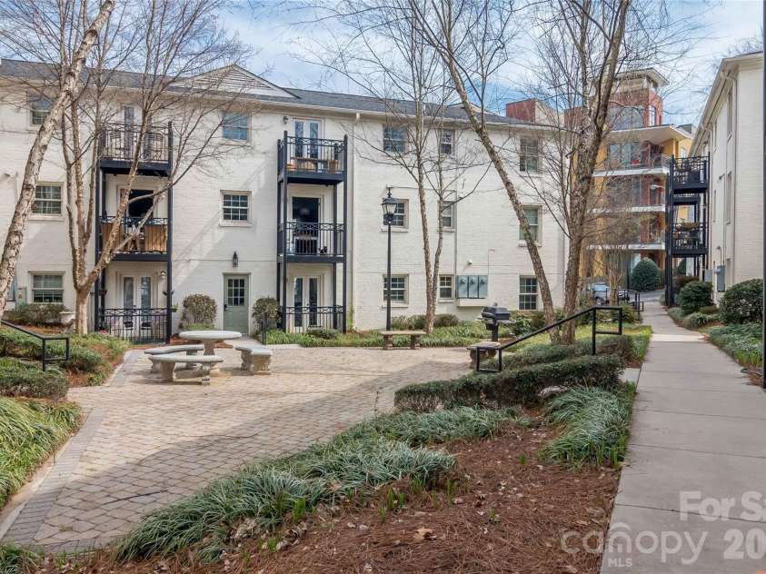 4911 Park Road, Charlotte, NC 28209.  MLS# CAR4340027, YatesRealty ID 20326. 