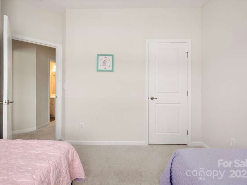 5008 Patton Drive, Gastonia, NC 28056.  MLS# CAR4283242, YatesRealty ID 20326. 