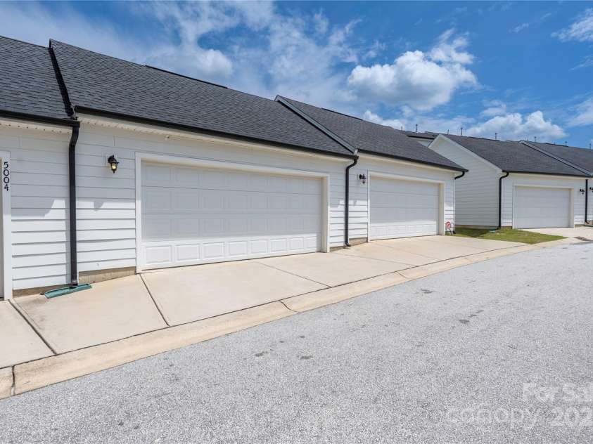 5008 Patton Drive, Gastonia, NC 28056.  MLS# CAR4283242, YatesRealty ID 20326. Double car garage