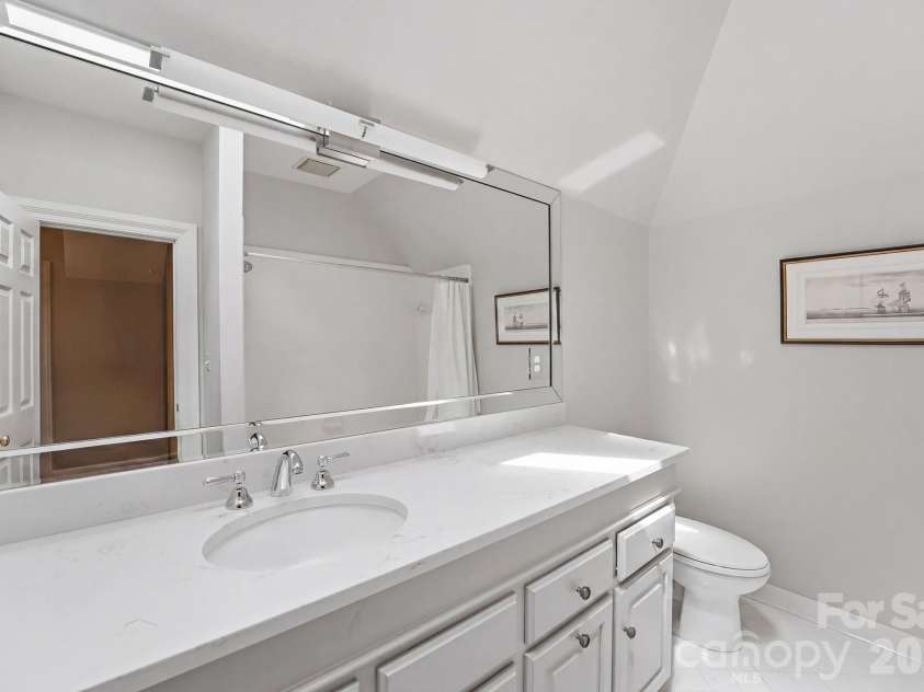 4145 Moorland Drive, Charlotte, NC 28226.  MLS# CAR4370757, YatesRealty ID 20327. Full Bath 2